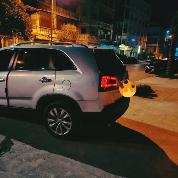 كيا سورينتو 2011 - صورة 2