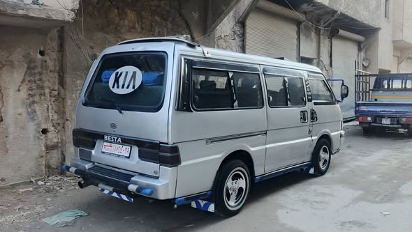كيا Besta 1994 - صورة 1