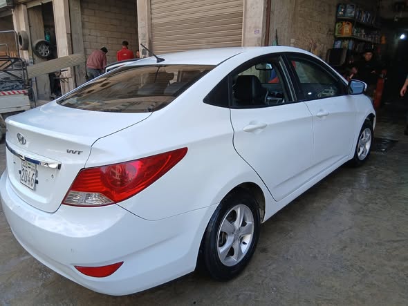 هيونداي اكسنت 2012 - صورة 3