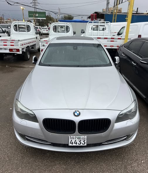 BMW 523i 2011 - صورة 2