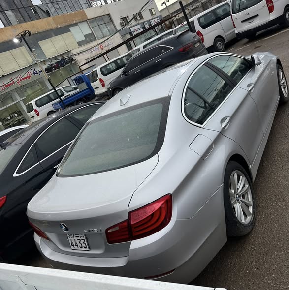 BMW 523i 2011 - صورة 3