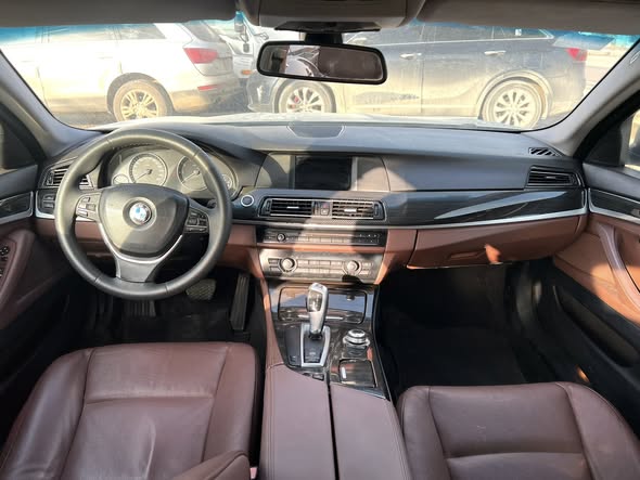 BMW 523i 2011 - صورة 5