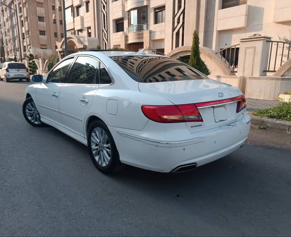 هونداي ازيرا 2011 - صورة 4