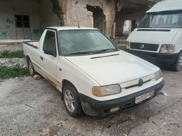 سكودا فورن 1998 - صورة 3