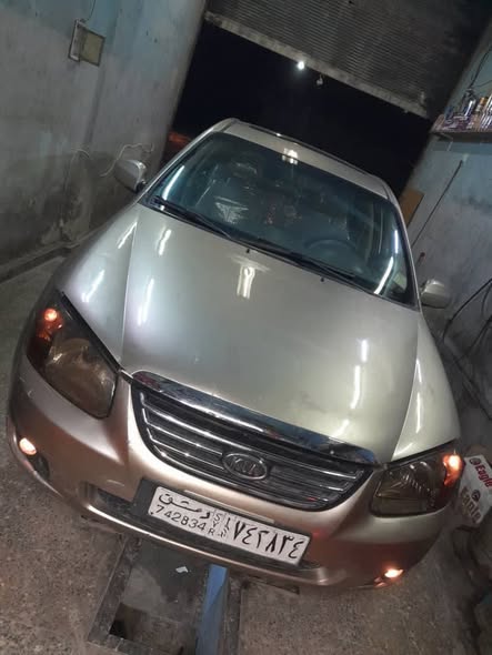 كيا سيراتو 2008 - صورة 1