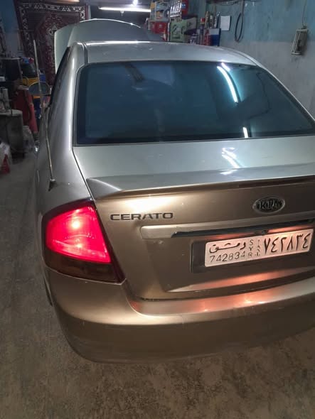 كيا سيراتو 2008 - صورة 2