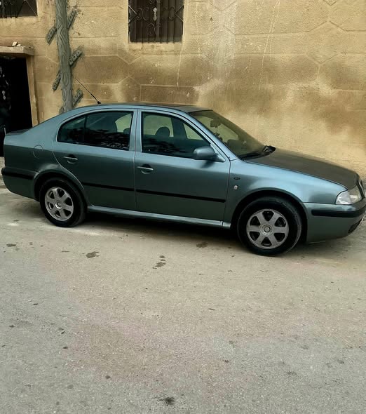 سكودا أوكتافيا 2001 - صورة 2