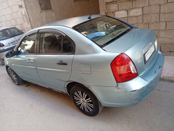 هيونداي فيرنا 2006 - صورة 2