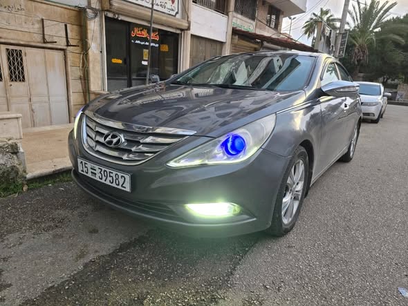 Hyundai Sonata 2011 - صورة 2