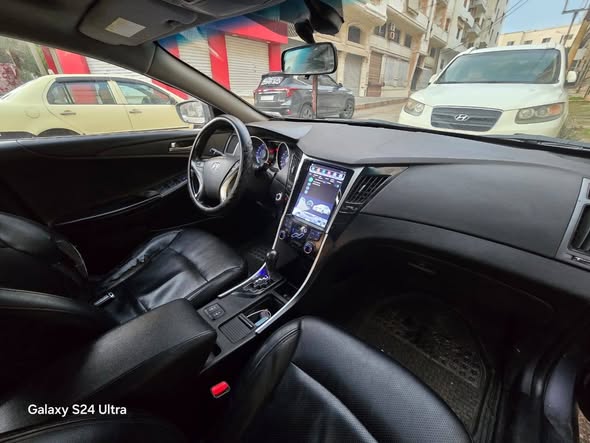 Hyundai Sonata 2011 - صورة 3