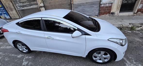 هيوندائي افانتي 2012 - صورة 1