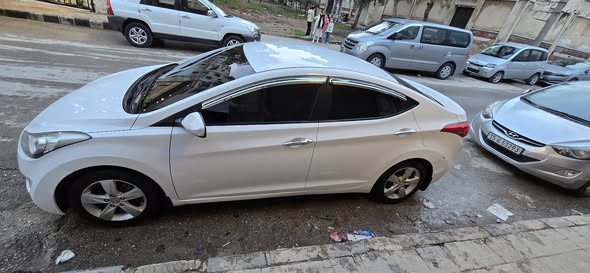 هيوندائي افانتي 2012 - صورة 2