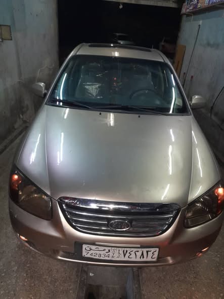 كيا سيراتو 2008 - صورة 1