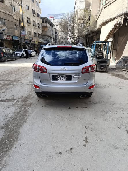 هيونداي سنتافيه 2010 - صورة 4