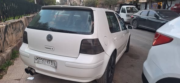Volkswagen غولف ٤ 2002 - صورة 2