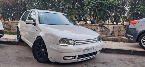 Volkswagen غولف ٤ 2002 - صورة 3