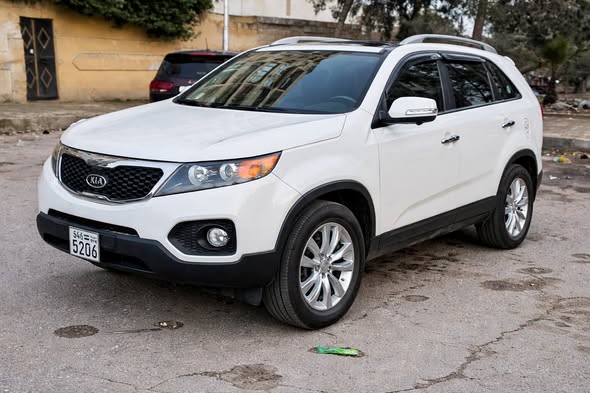 كيا سورينتو 2010 - صورة 3