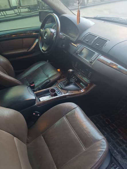 BMW X5 2006 - صورة 2