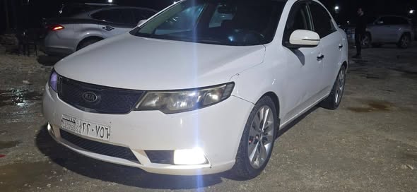 كيا فورتي 2011 - صورة 1