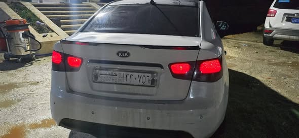 كيا فورتي 2011 - صورة 4