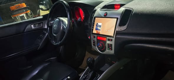 كيا فورتي 2011 - صورة 5