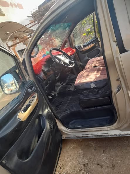 هيونداي H100 2000 - صورة 2