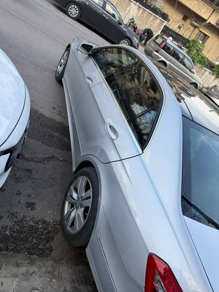 مرسيدس-بنز E300 2013 - صورة 4