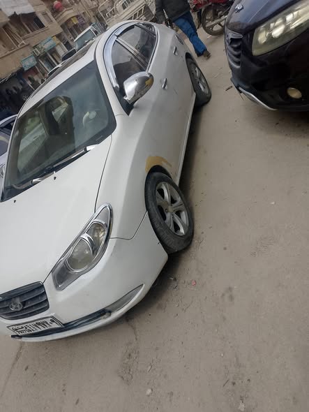 هيونداي افانتي 2008 - صورة 2