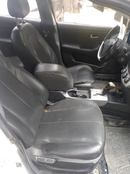 هيونداي افانتي 2008 - صورة 4