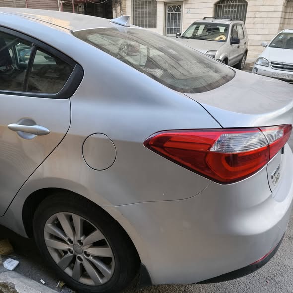 كيا فورتي 2014 - صورة 4