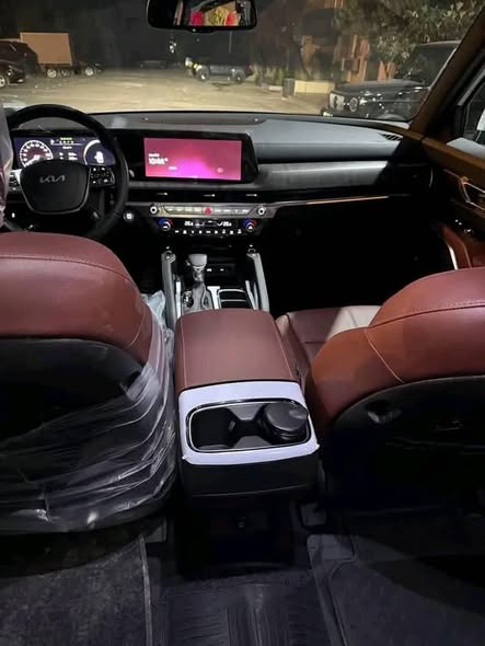 كيا تيلورايد 2025 - صورة 5