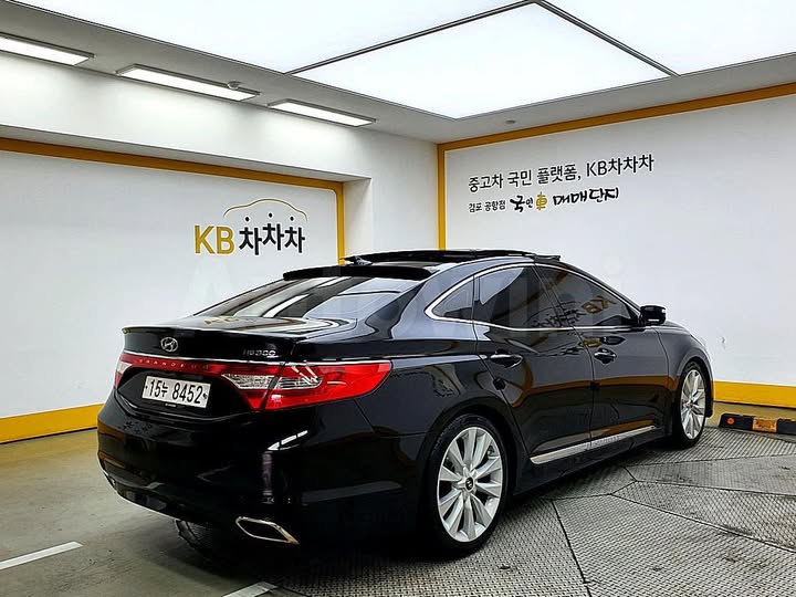 هيونداي ازيرا 2012