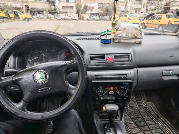 سكودا أوكتافيا 2001 - صورة 4