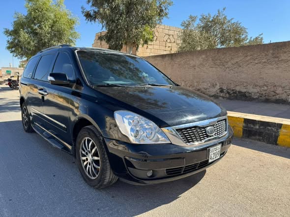 كيا جراند كرنفال 2010 - صورة 2