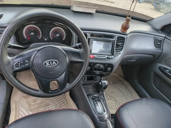 كيا ريو 2011 - صورة 5