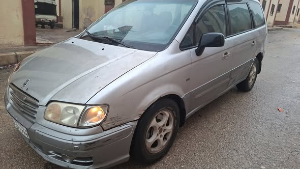 هيونداي تراجيت 2003 - صورة 3