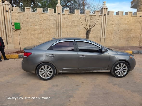 كيا فورتي 2010 - صورة 4