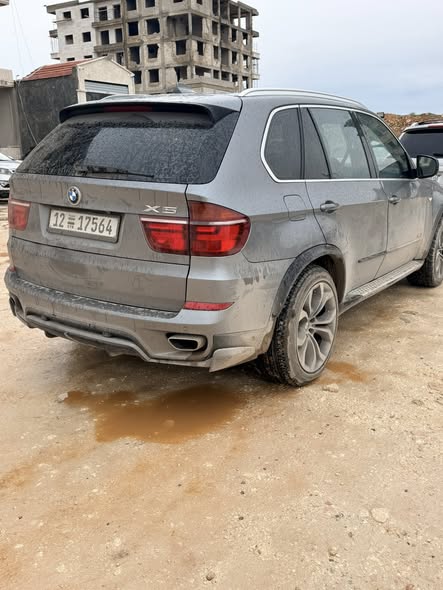 بي ام دبليو اكس فايف 2011 - صورة 3