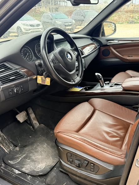 بي ام دبليو اكس فايف 2011 - صورة 5