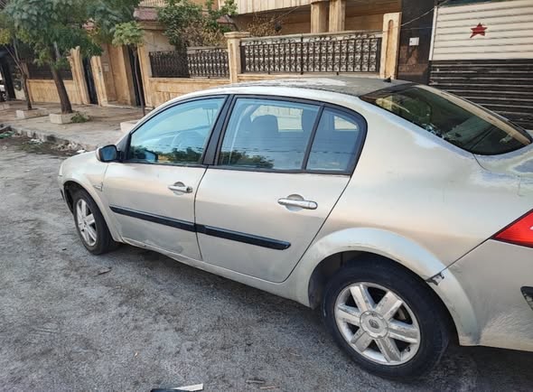 رينو ميغان 2006 - صورة 5