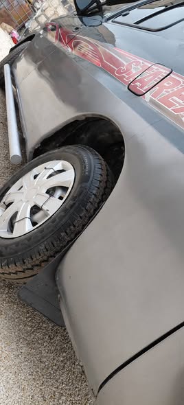 فان ستاريكس 2003 - صورة 4