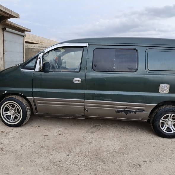 هيونداي ستاريكس 1998 - صورة 2