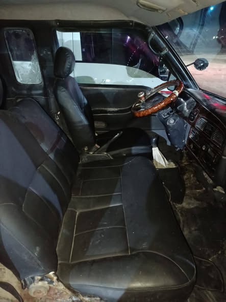 هيونداي اٍتش 100 1998 - صورة 5