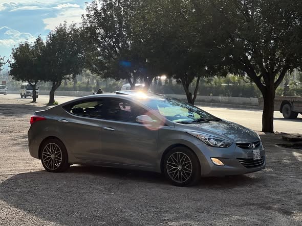 هونداي أفانتي 2012 - صورة 5