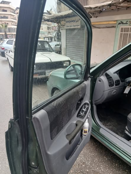 هيونداي اكسنت 2004 - صورة 4