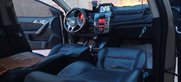 كيا فورتي 2010 - صورة 3