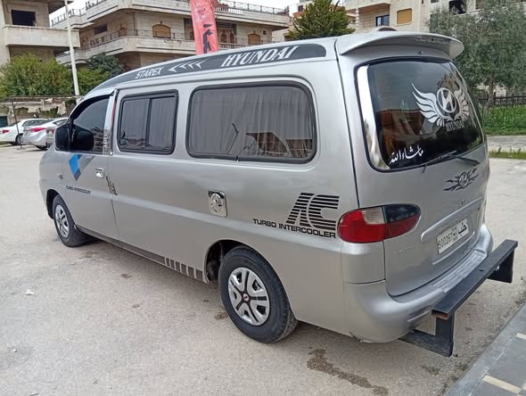 غير محدد ستاركس 2002 - صورة 3