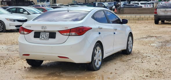 هيونداي إلنترا 2012 - صورة 1