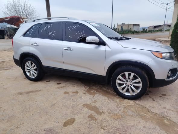 كيا سيرنتو 2009 - صورة 2