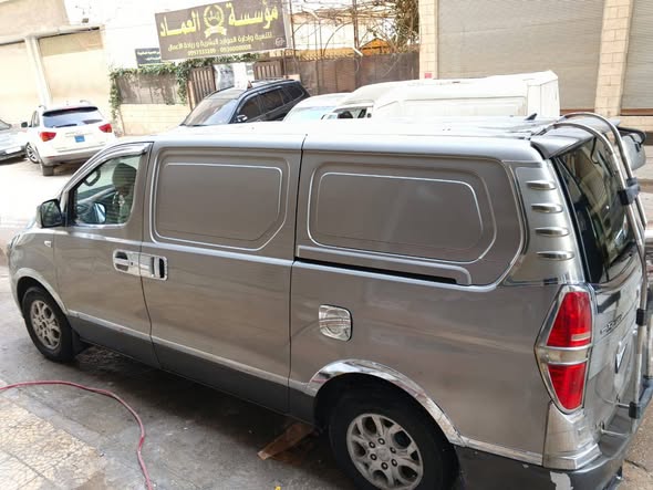 هيونداي ستاريكس 2011 - صورة 3